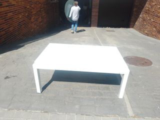 Mesa blanca Ikea - metal