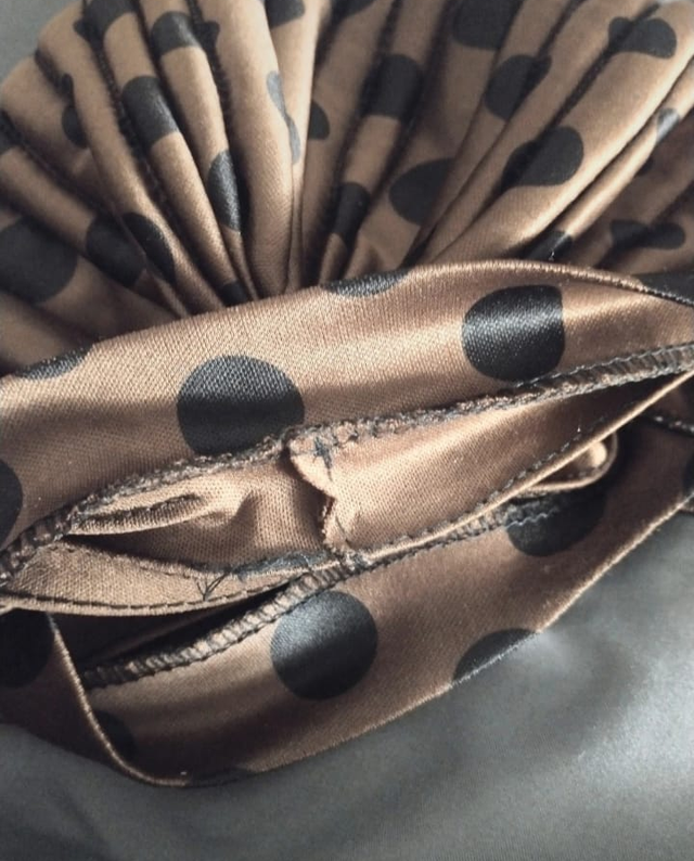 Fascia copricapo marrone a pois