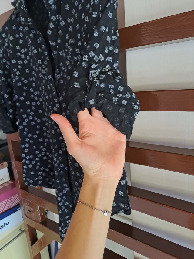 Camicia nera a fantasia