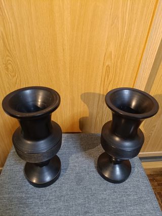 Jarras antigas de madeira africana "pau preto"