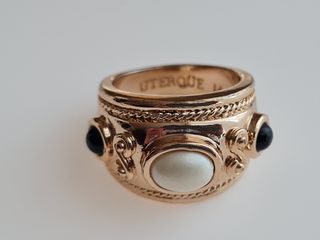 Anillo Uterqüe dorado con piedras