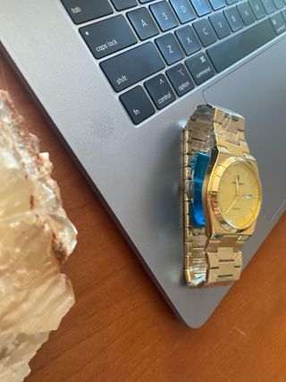 Reloj Hugo Poedagar - Dorado