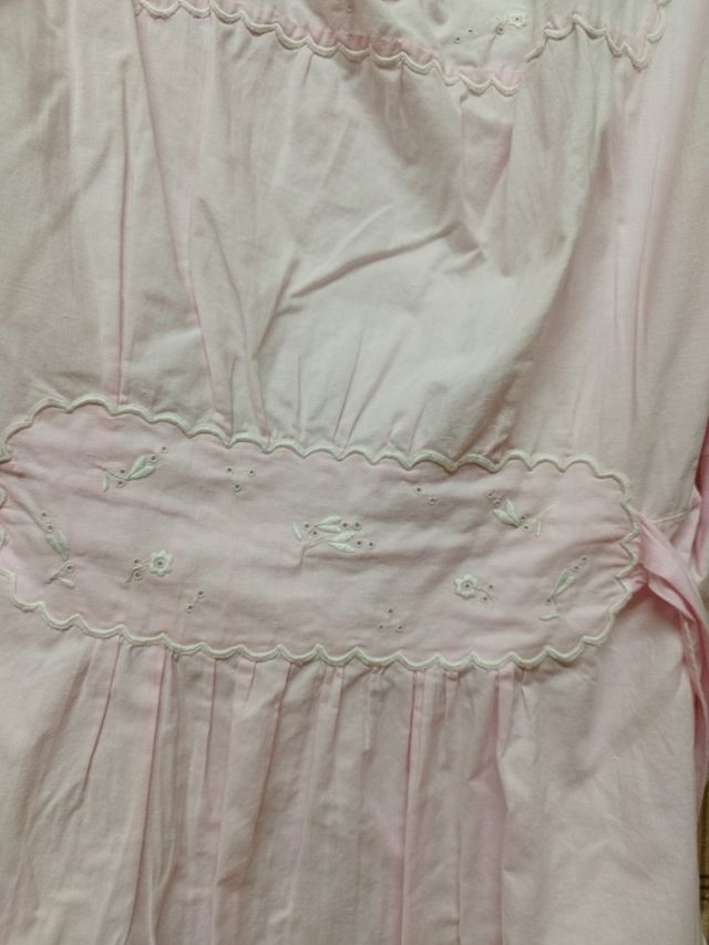 Camisón antiguo bordado