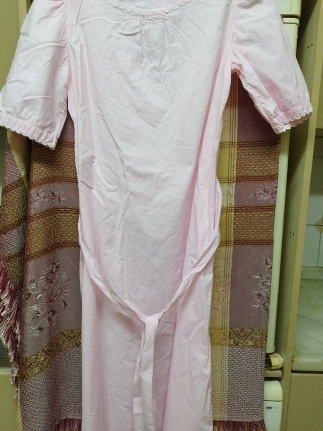 Camisón antiguo bordado
