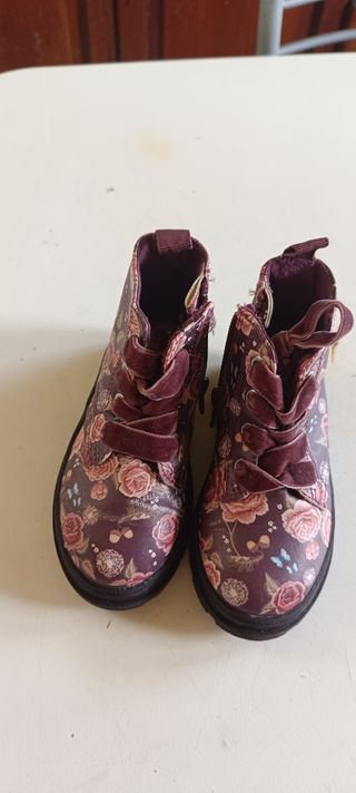Botas niña flores -talla 25