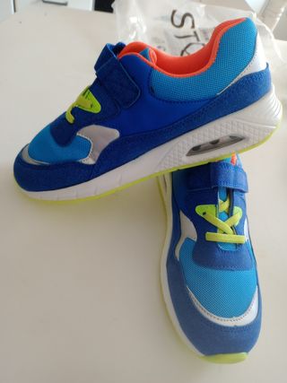 Zapatillas niño azul y naranja