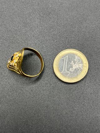 Anillo oro con piedras de colores - 3.94 gr.