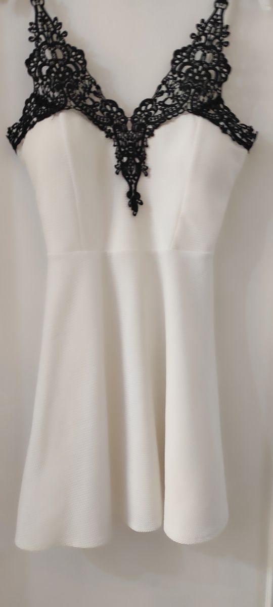 Vestito elegante bianco e nero