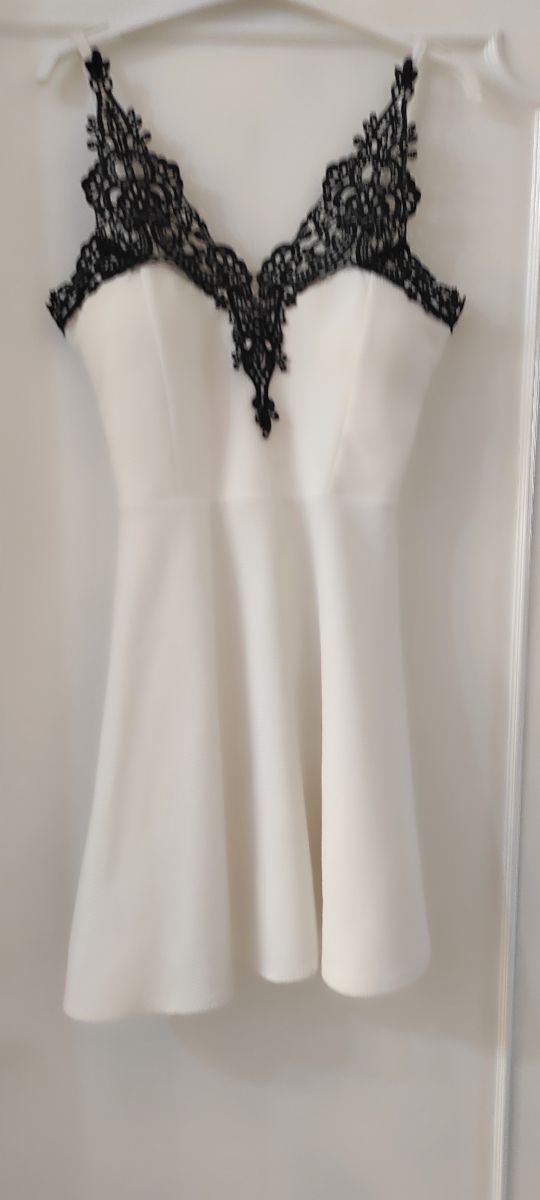 Vestito elegante bianco e nero