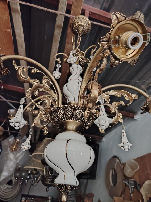 Lámpara bronce clásica