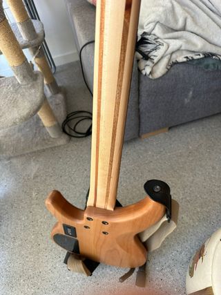 Bajo Yamaha + Amplificador TC Electronic y cabinet