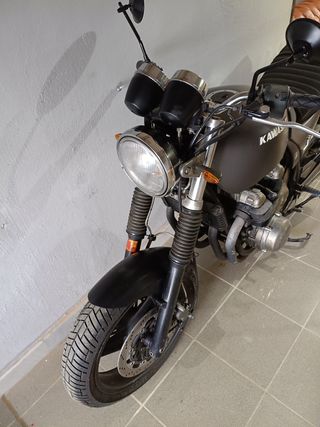 Kawasaki Zephyr 750 - Cafe Racer