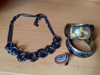 Lote de collares,pulseras ,anillos 20€ lote entero