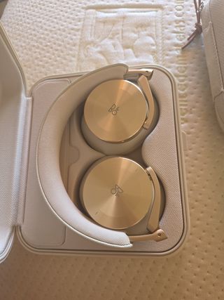 Auriculares Bang & Olufsen Beoplay H95 beige
