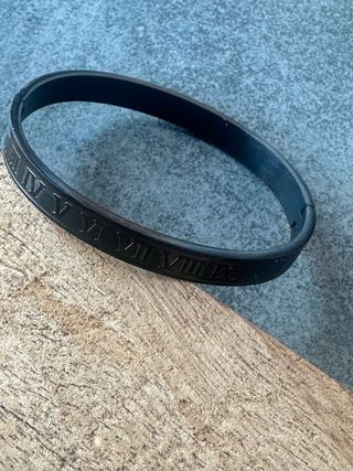 Pulsera Moderna Números Romanos