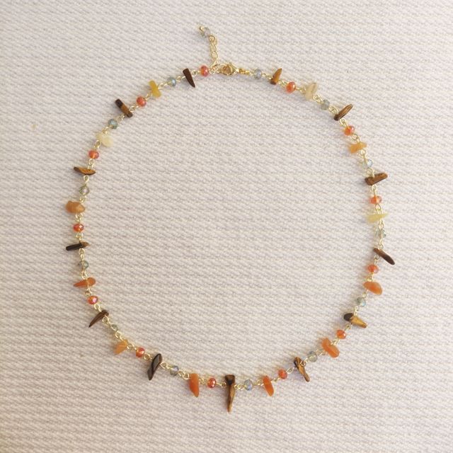 Collana pietre e cristalli 
