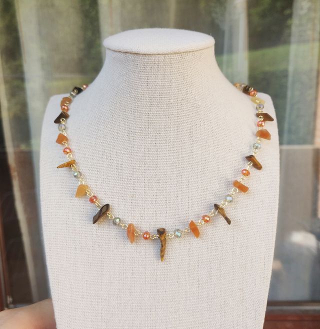 Collana pietre e cristalli 
