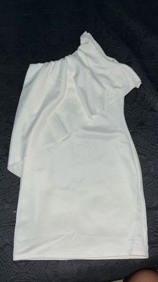 Vestido blanco asimétrico