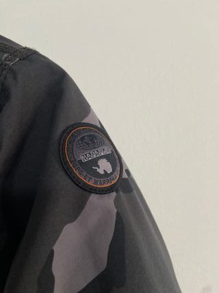 Chaqueta Napapijri militar gris M