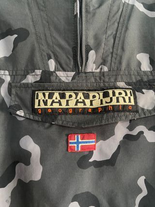 Chaqueta Napapijri militar gris M