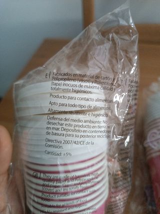 Vasos de cartón para bebida con tap (20)