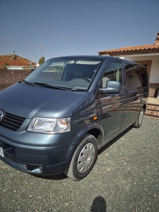 Volkswagen Transporter T5 2004