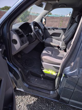 Volkswagen Transporter T5 2004