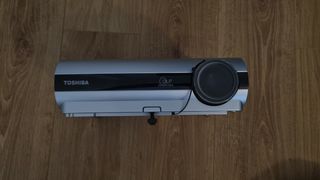 Proyector Toshiba DLP - Gris