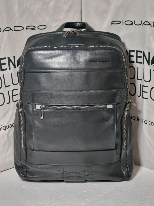 Zaino Piquadro in pelle nera