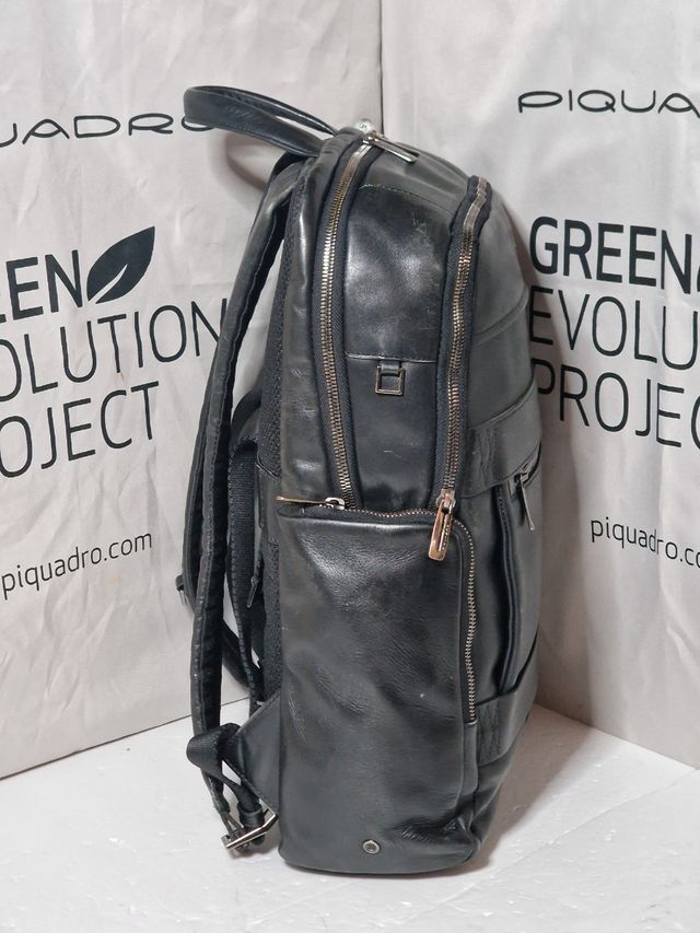 Zaino Piquadro in pelle nera