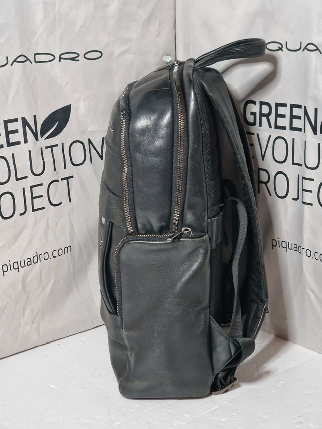 Zaino Piquadro in pelle nera