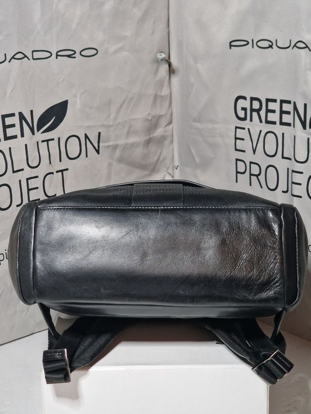 Zaino Piquadro in pelle nera
