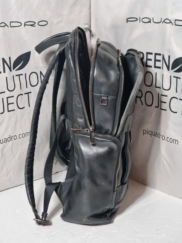 Zaino Piquadro in pelle nera