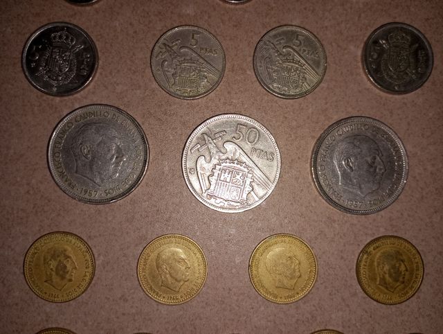 55 Monedas franquismo y transición (España)