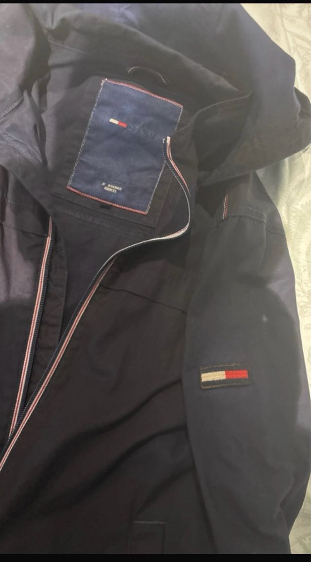 Cazadora Tommy Hilfiger negra