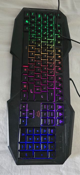Teclado gaming RGB