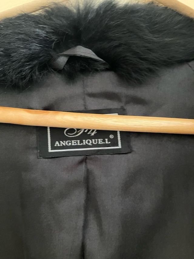 Chaqueta corta negra elegante