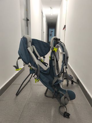 Mochila portabebés trekking