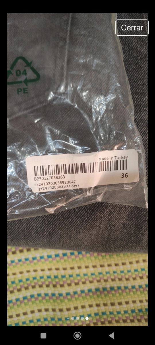 Vaquero gris oscuro de pierna ancha