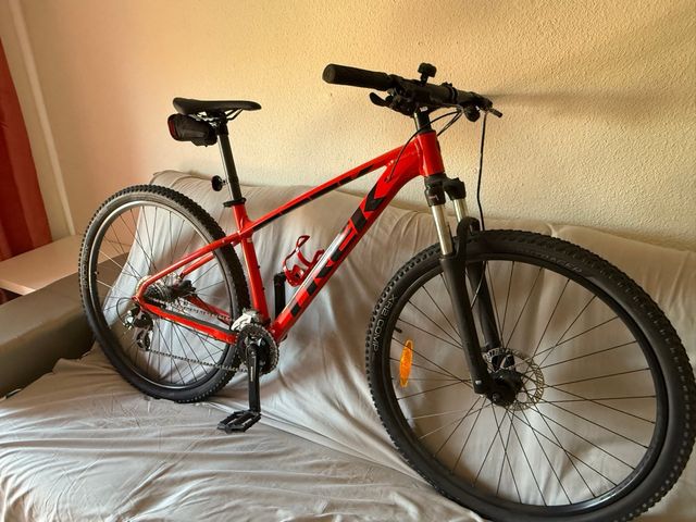 Bicicleta da montagna Trek Marlin 9 in ottime condizioni Taglia M