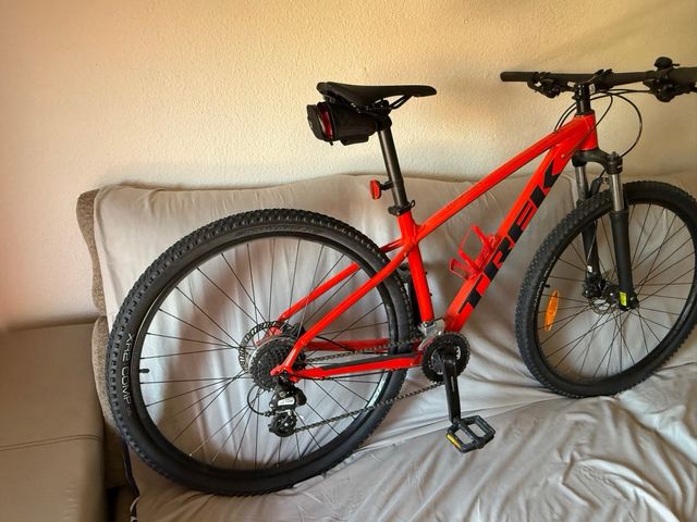Bicicleta da montagna Trek Marlin 9 in ottime condizioni Taglia M