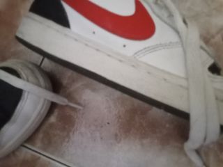 Zapatillas Nike blancas y negras