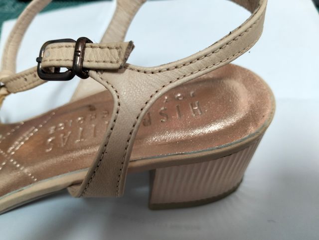 Hispanitas, sandalias mujer beige-dorado