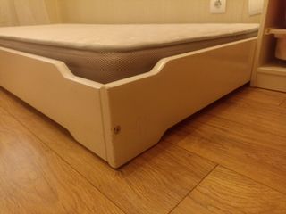 Cama Montessori infantil con colchón 