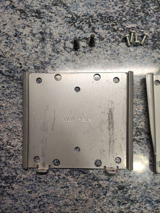 Soporte Pared OmniMount. TV Pequeña.