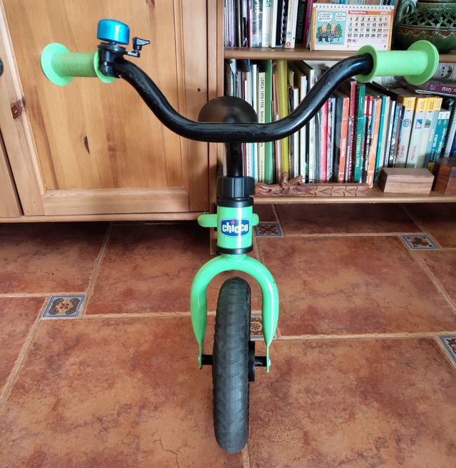 Bicicleta andadora Chicco Green Rocket