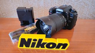 Nikon D7500 + Objetivo 18-105 VR