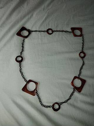 Collar con dijes - marrón y negro
