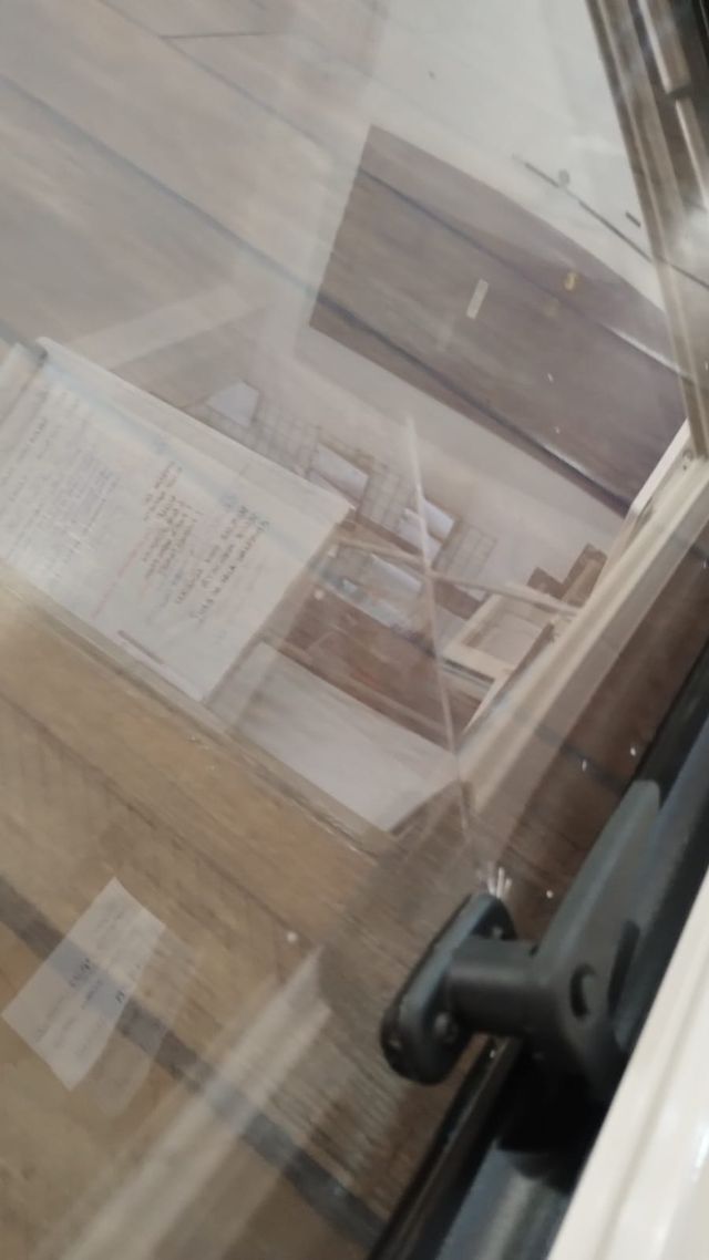 Ventana Dometic modelo S4 D-Luxe habatible 900x600