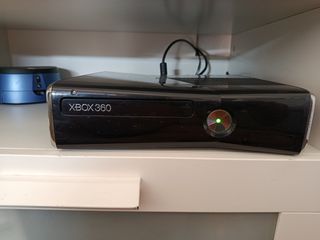 Xbox 360 negra - 3 mandos + Kinect + 40 juegos